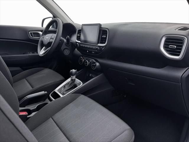 New 2026 Hyundai Venue SE FWD image 15