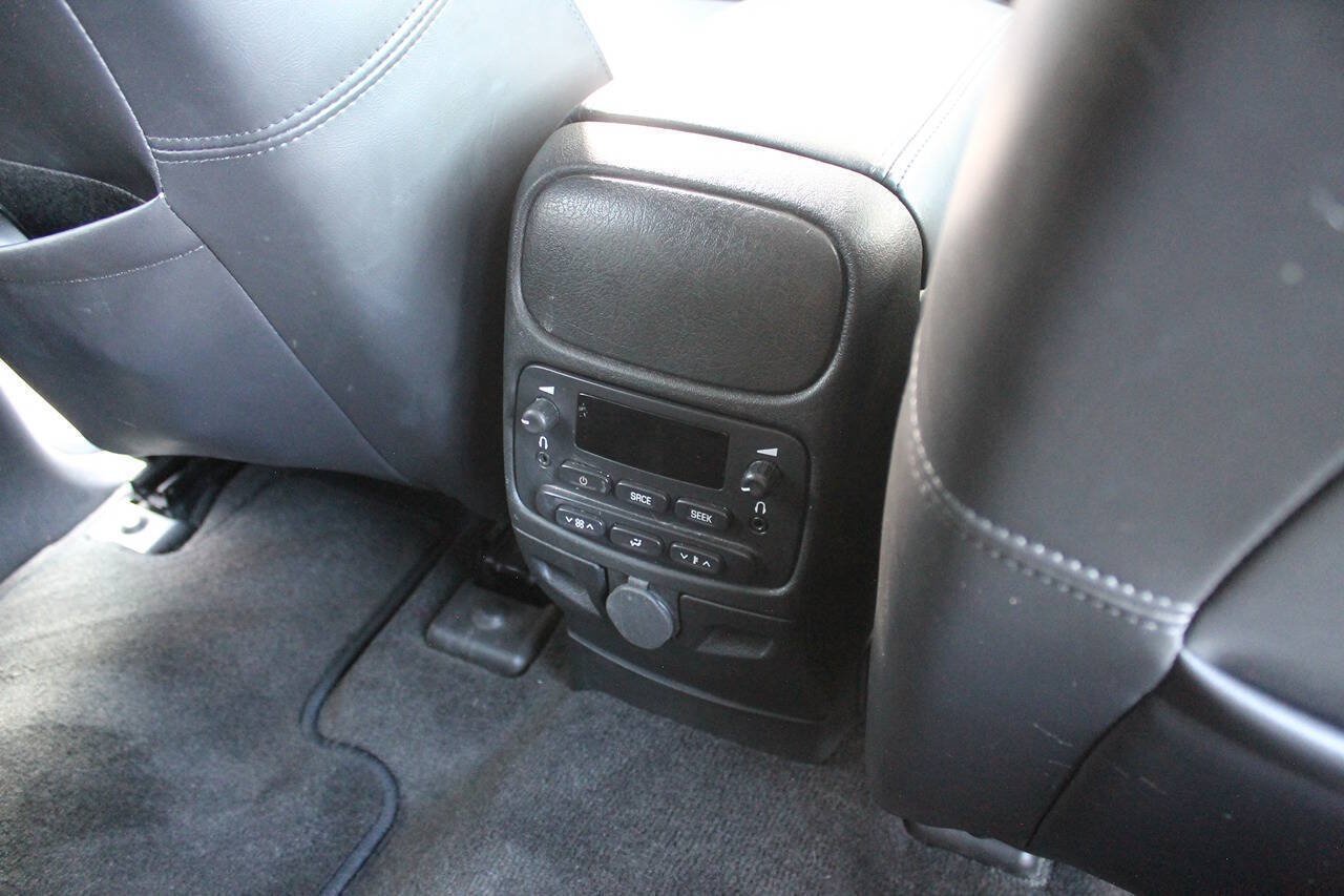Used 2005 GMC Envoy XL SLT RWD image 32