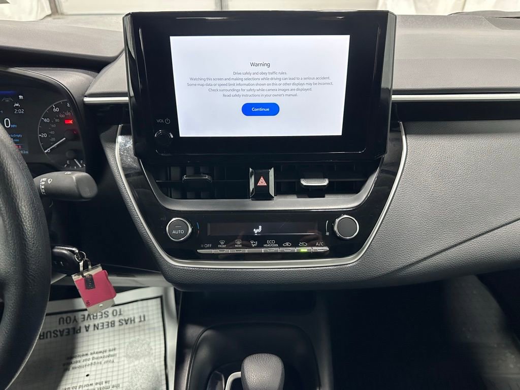 Used 2025 Toyota Corolla LE FWD image 25