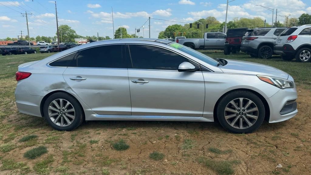 Used 2016 Hyundai Sonata Limited w/ Option Group 04 FWD image 8