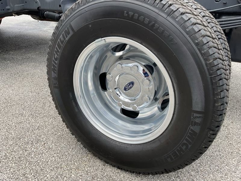 New 2025 Ford F350 XL w/ XL Chrome Package image 10