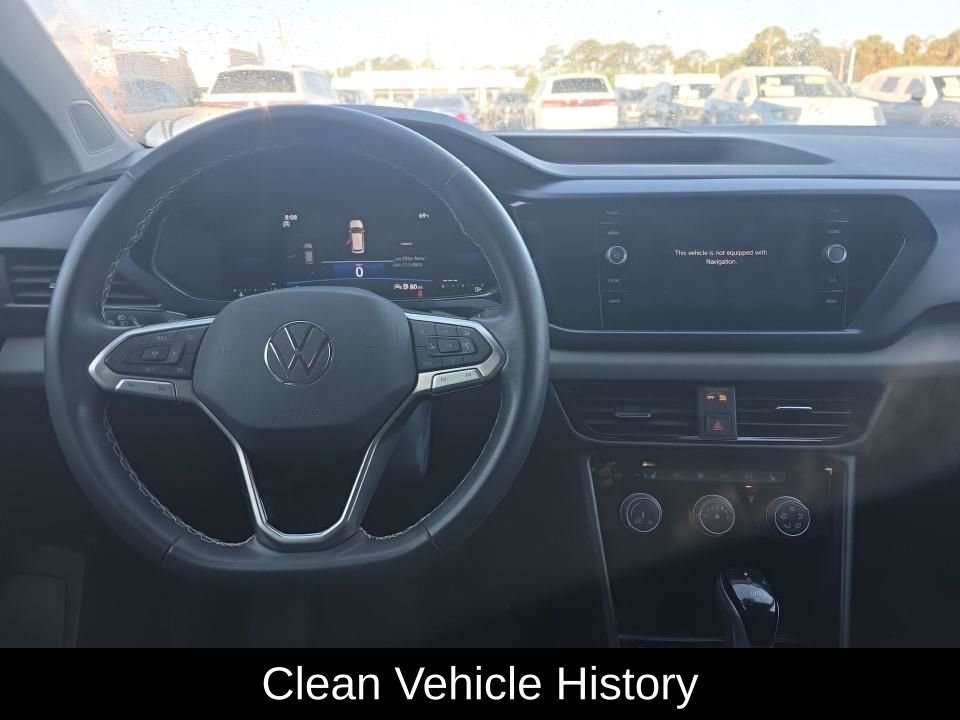 Used 2023 Volkswagen Taos SE w/ Black Wheel Package image 4