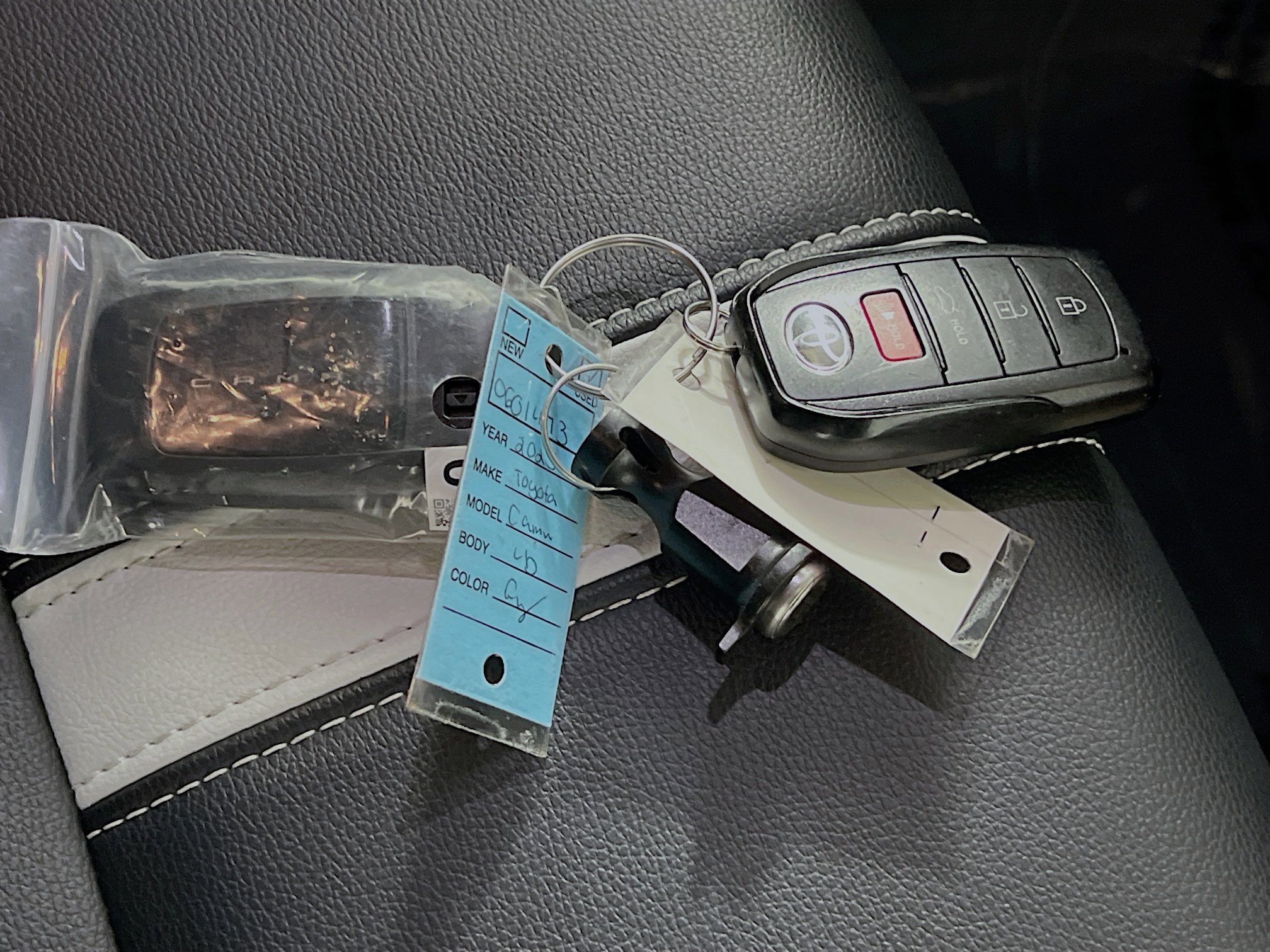 Used 2025 Toyota Camry SE w/ Multimedia Upgrade Package image 36