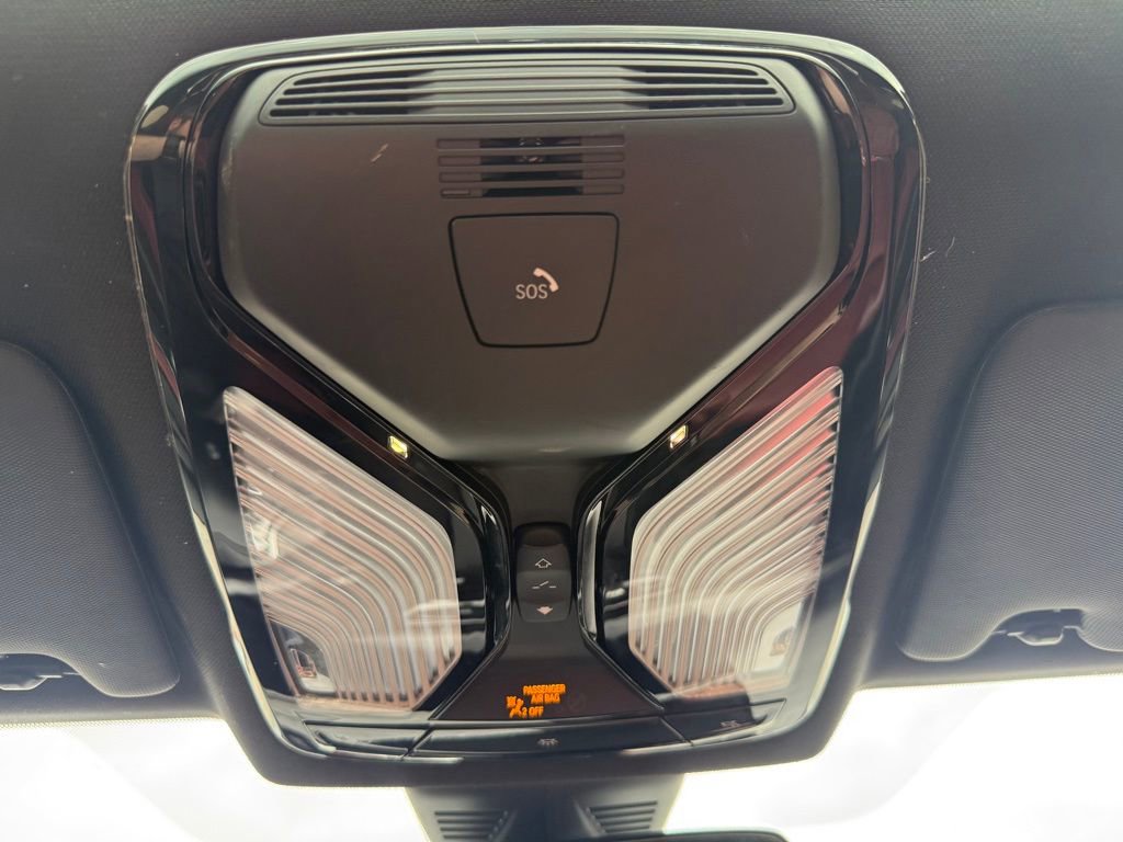 Used 2023 BMW 230i Coupe w/ Premium Package image 14