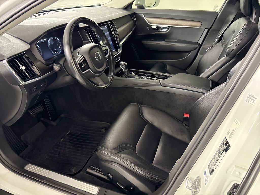 Used 2018 Volvo V90 T6 Cross Country w/ Convenience Package image 22