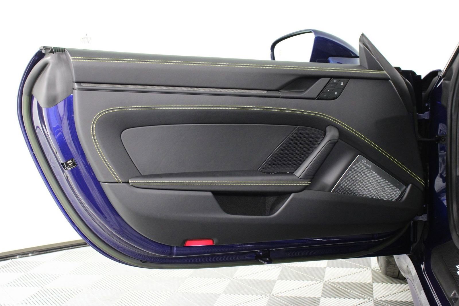 Certified 2022 Porsche 911 Carrera GTS image 20