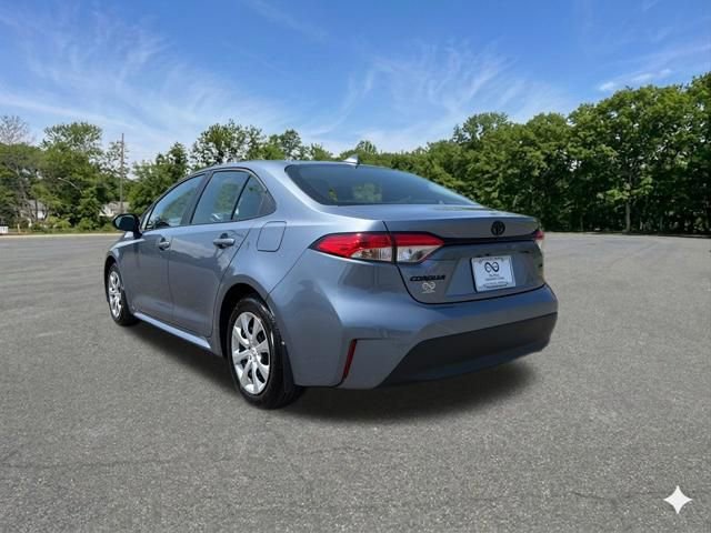 Used 2025 Toyota Corolla LE FWD image 6