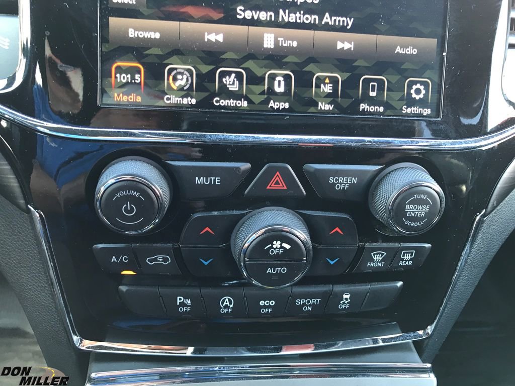 Used 2021 Jeep Grand Cherokee Laredo X image 20