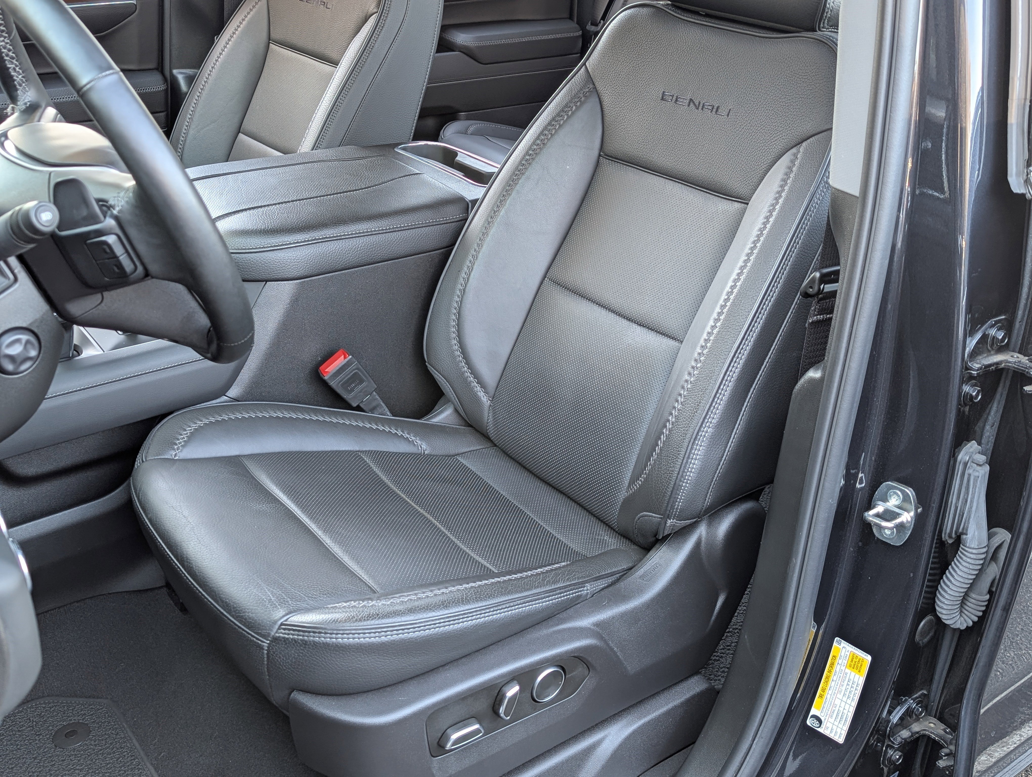 Used 2024 GMC Sierra 1500 Denali w/ Denali Reserve Package image 17