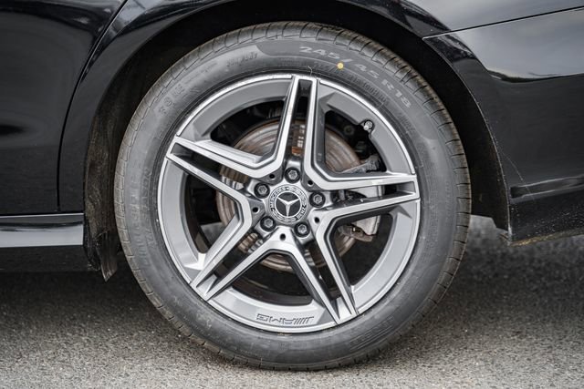 Used 2023 Mercedes-Benz E 350 4MATIC Sedan image 18