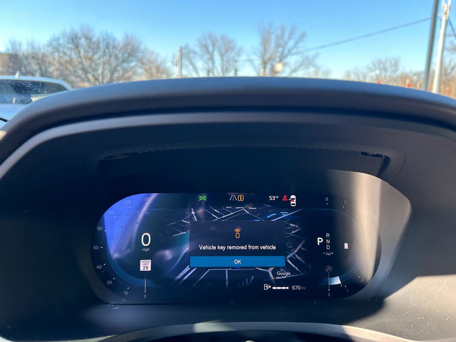 Used 2025 Volvo V60 B5 Cross Country Plus image 15