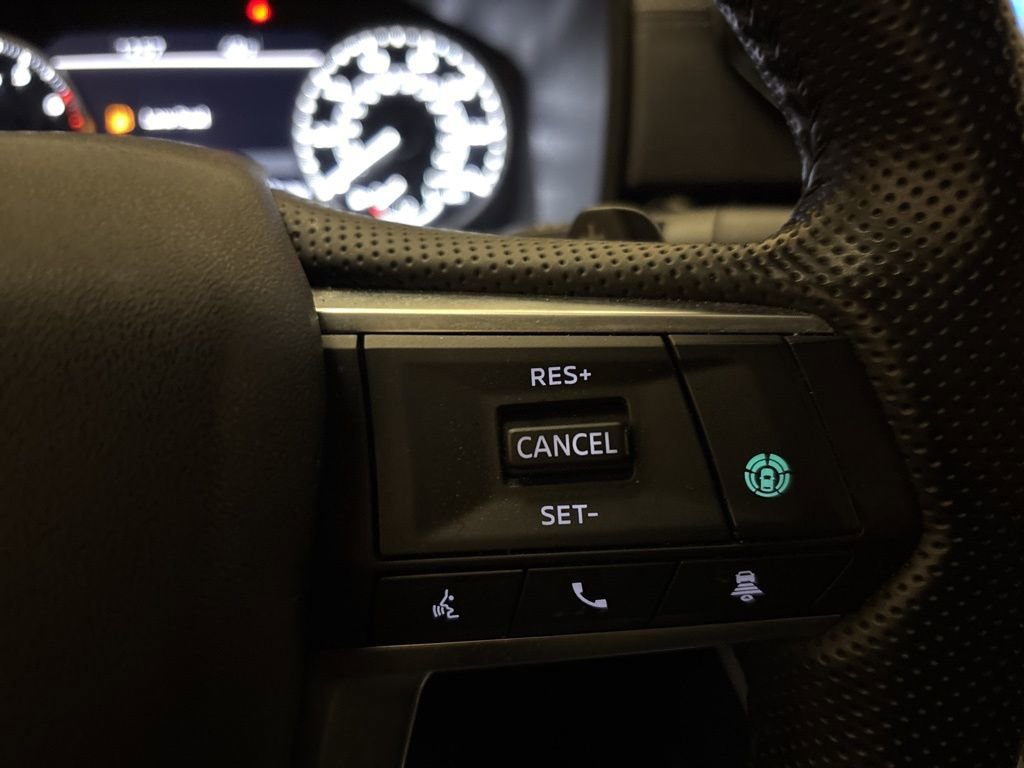 Used 2024 Mitsubishi Outlander SE image 16