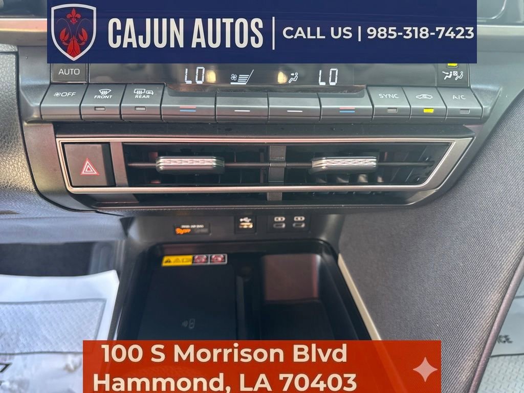 Used 2025 Toyota Camry LE FWD image 8