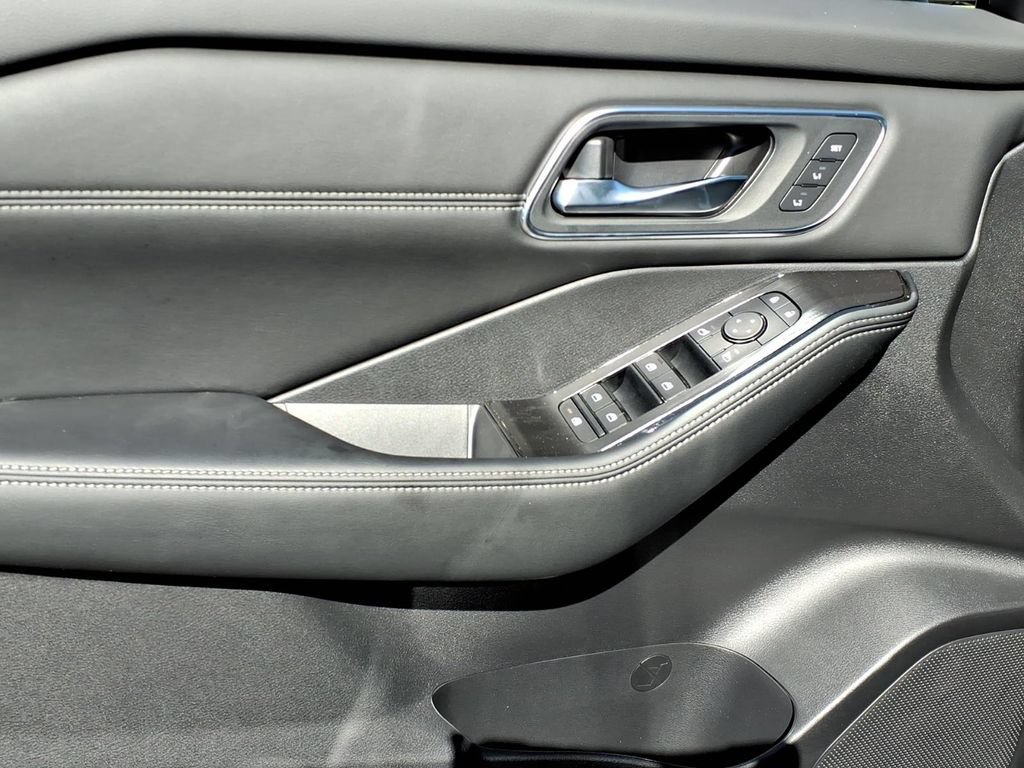 New 2026 Nissan Rogue Platinum AWD/4WD image 5