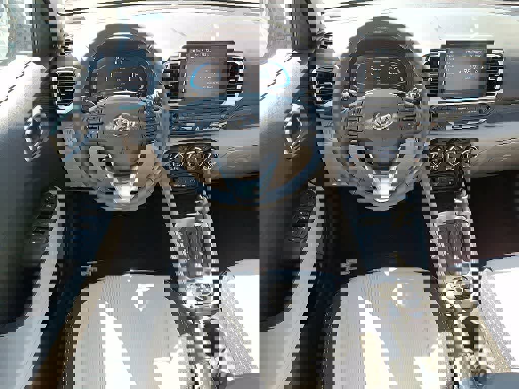 New 2026 Hyundai Venue SEL image 9