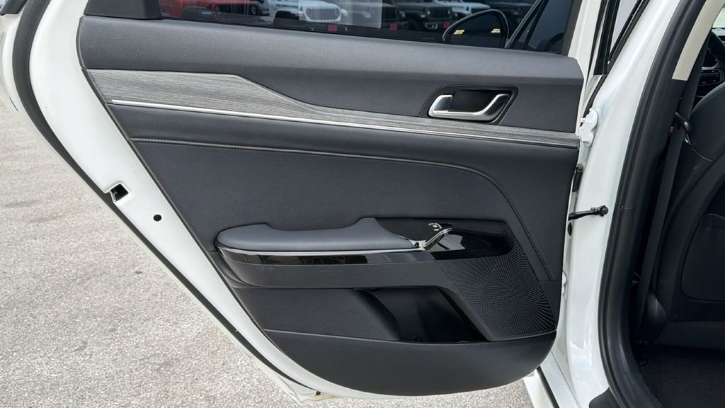 Used 2025 Kia K5 EX FWD image 23