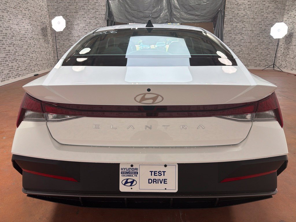 New 2026 Hyundai Elantra SE FWD image 6