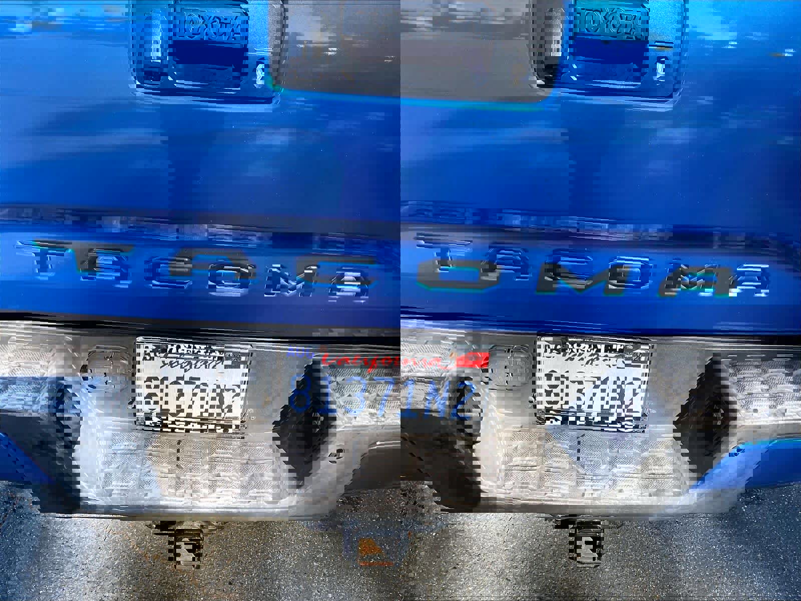 Used 2018 Toyota Tacoma TRD Off-Road w/ Technology Package image 11