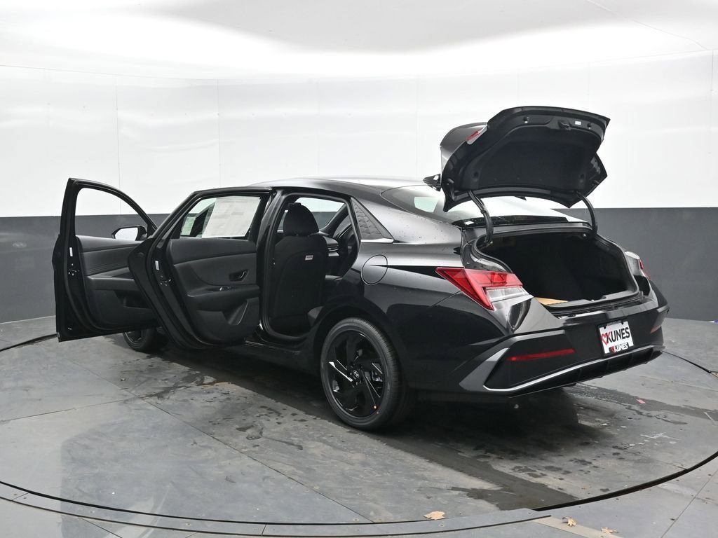 New 2026 Hyundai Elantra SEL Sport Premium FWD image 48