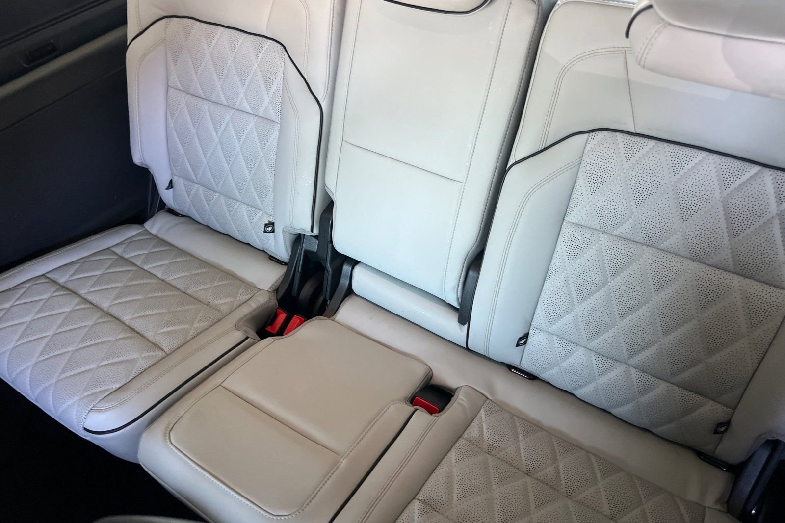 New 2026 Lincoln Navigator L Black Label AWD/4WD image 13