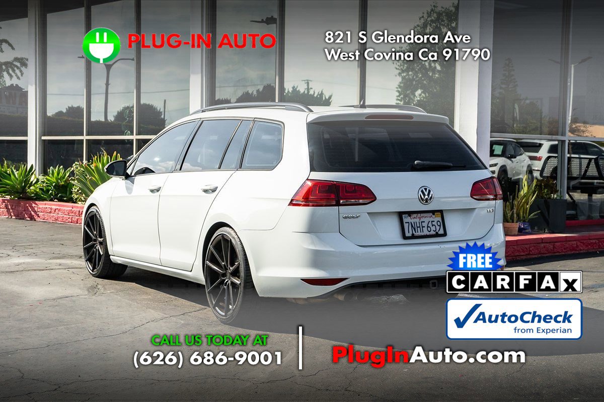 Used 2015 Volkswagen Golf S image 2