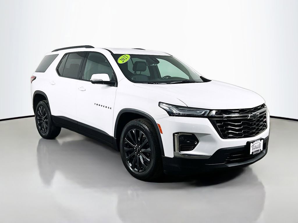 Used 2023 Chevrolet Traverse RS AWD/4WD image 3