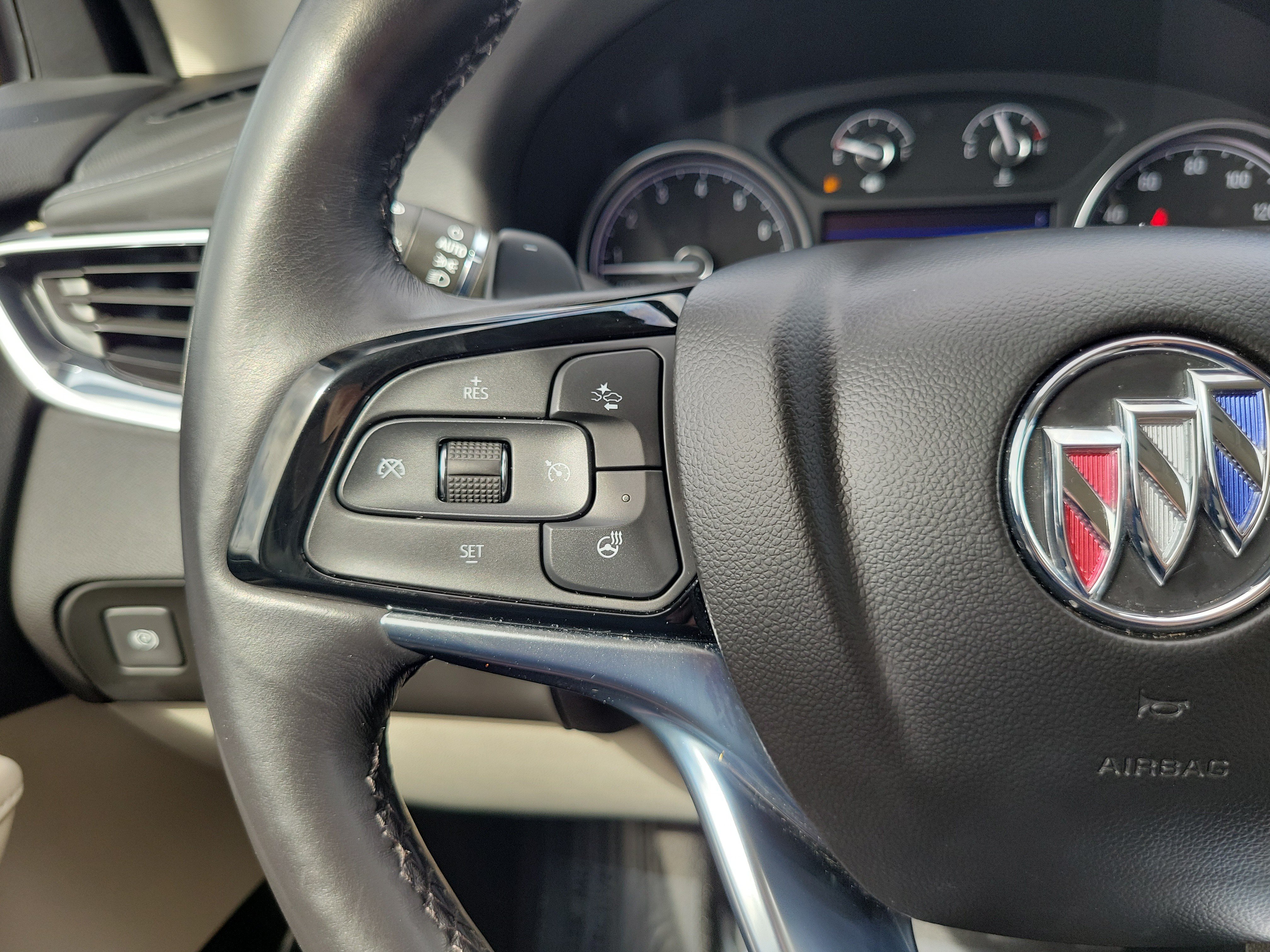 Used 2024 Buick Enclave Essence FWD image 20