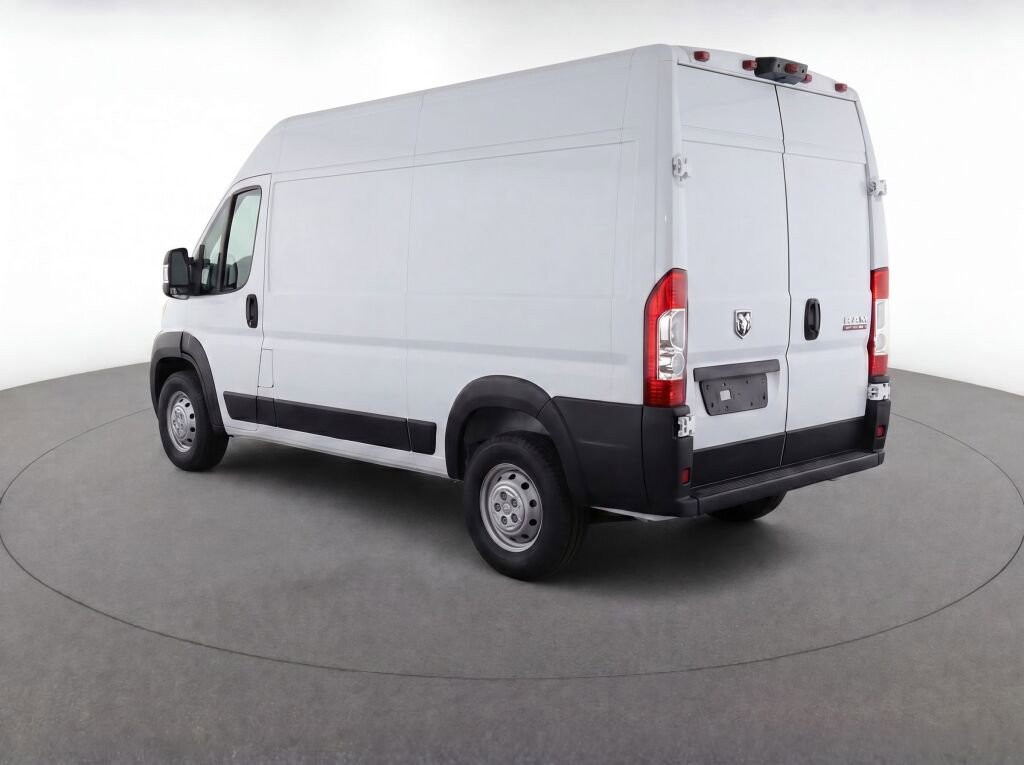 Used 2024 RAM ProMaster 2500 w/ Convenience Group FWD image 4