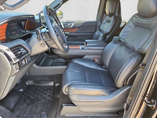 Used 2024 Lincoln Navigator L Reserve AWD/4WD image 17