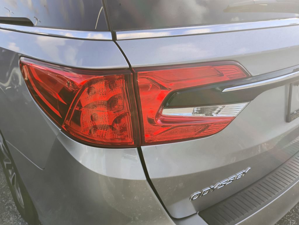 Certified 2024 Honda Odyssey EX-L image 8