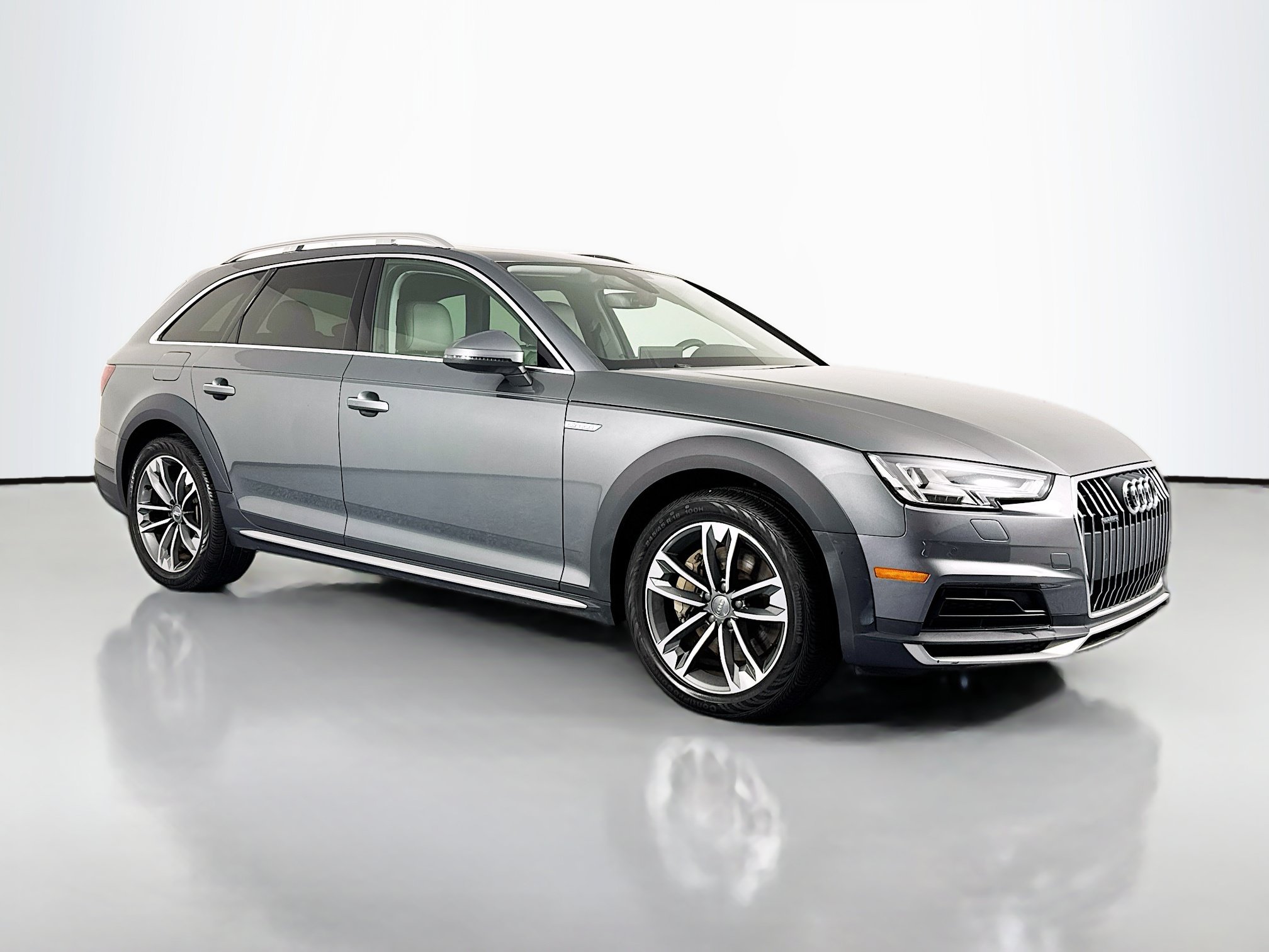 Used 2018 Audi A4 2.0T allroad Premium Plus AWD/4WD image 3