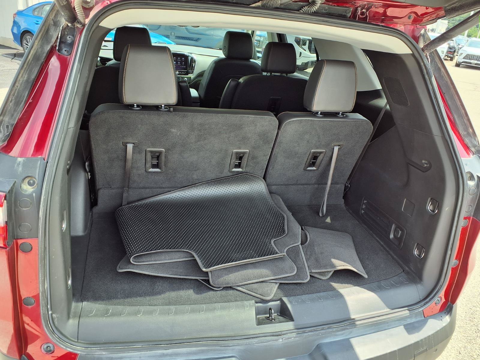 Used 2021 Chevrolet Traverse LT FWD image 30
