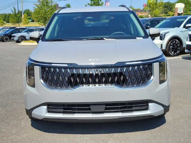 New 2027 Kia Carnival EX FWD image 2