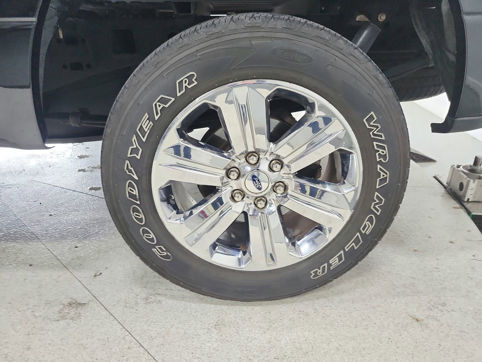 Used 2019 Ford F150 XLT w/ Equipment Group 302A Luxury image 40