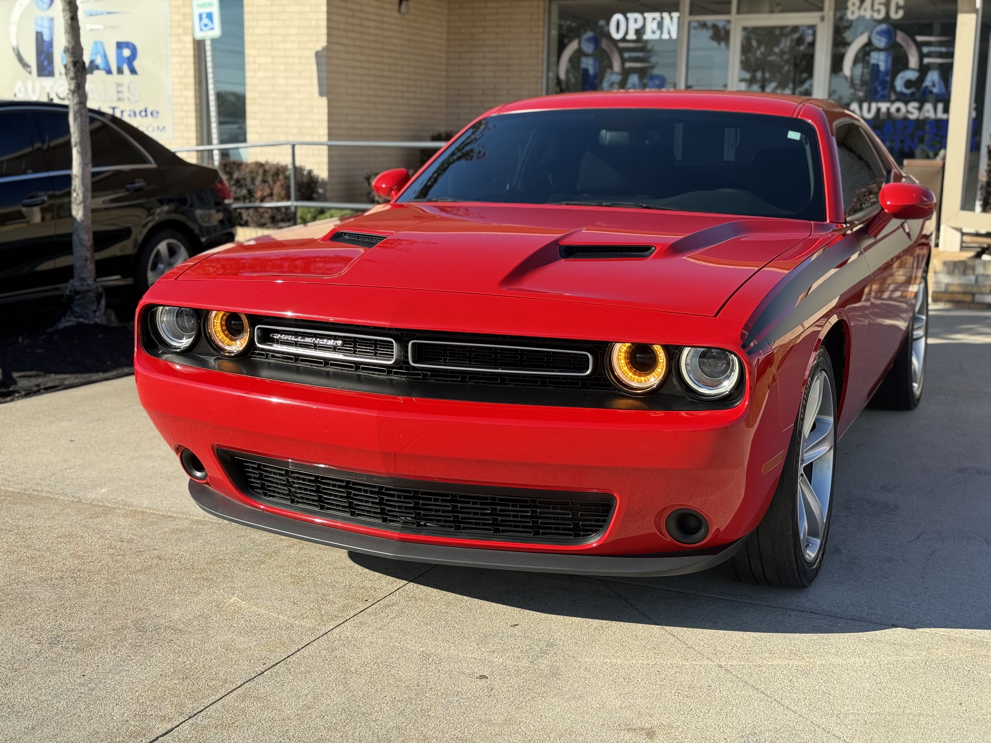 Used 2016 Dodge Challenger SXT w/ Super Sport Group (SS/T) image 1