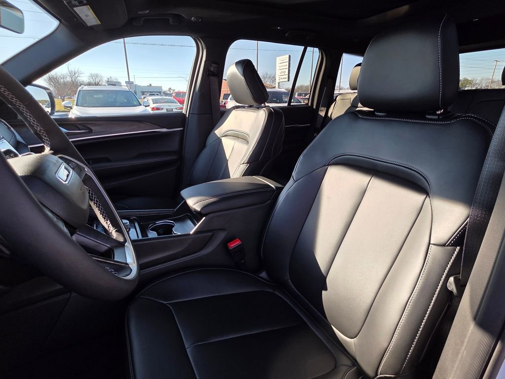 New 2026 Jeep Grand Cherokee Limited image 8