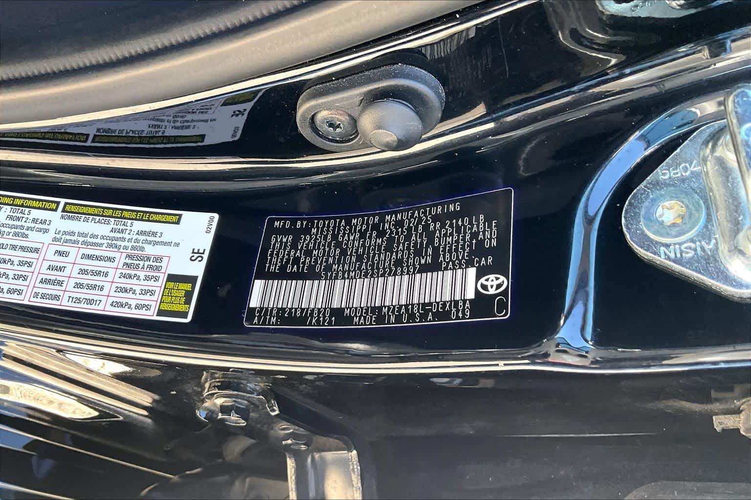 Used 2025 Toyota Corolla LE FWD image 30
