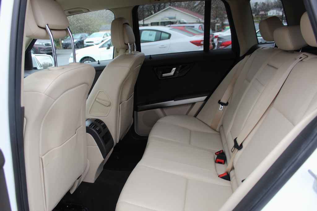 Used 2015 Mercedes-Benz GLK 350 2WD image 23