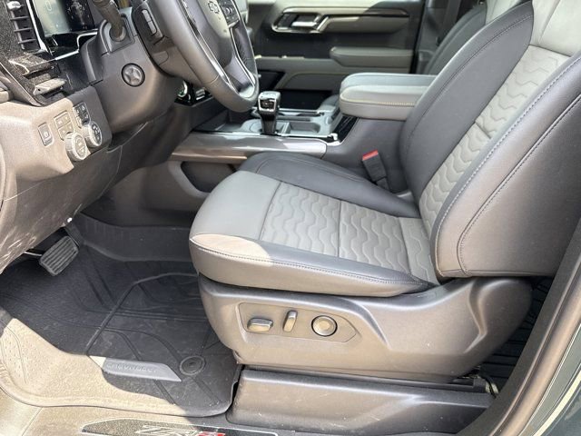 New 2026 Chevrolet Silverado 1500 ZR2 w/ LPO, Dark Essentials Package image 9