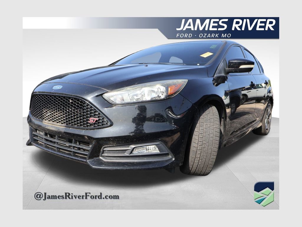 Used 2017 Ford Focus ST FWD image 1