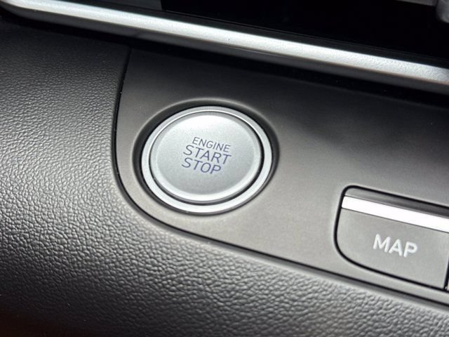 Used 2023 Hyundai Elantra SEL w/ Convenience Package FWD image 22