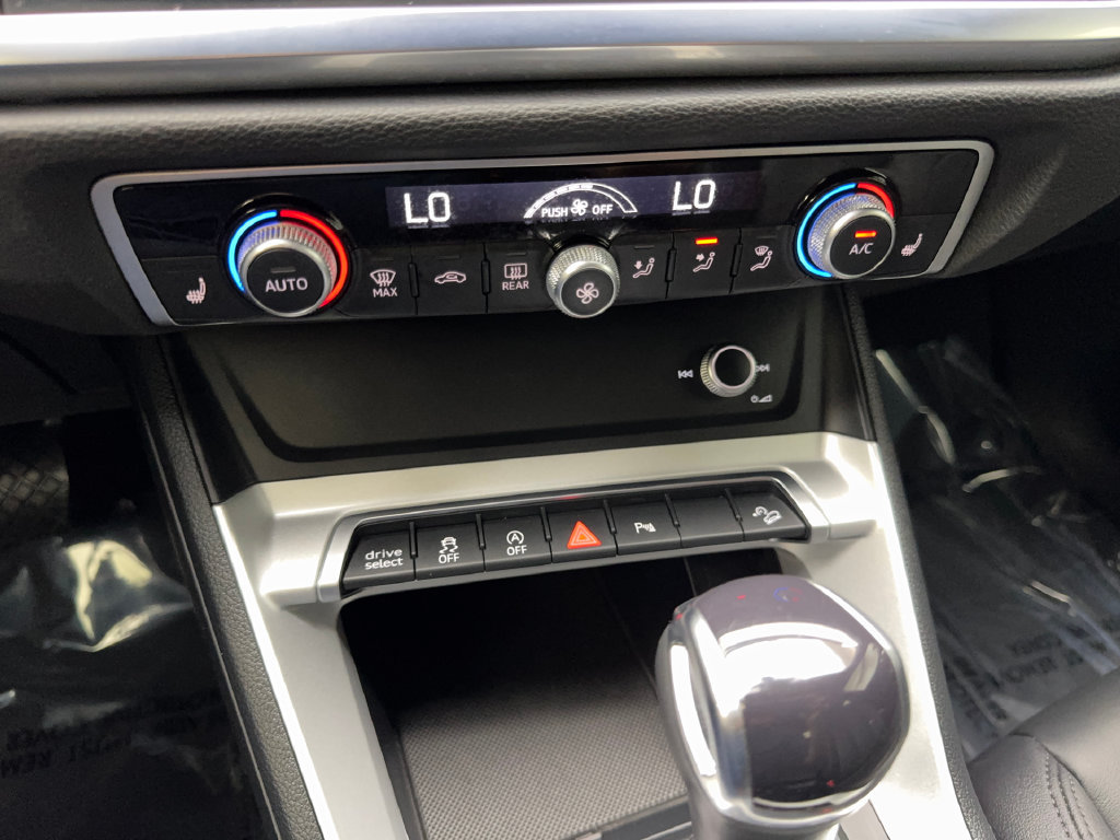 Used 2025 Audi Q3 2.0T Premium AWD/4WD image 67