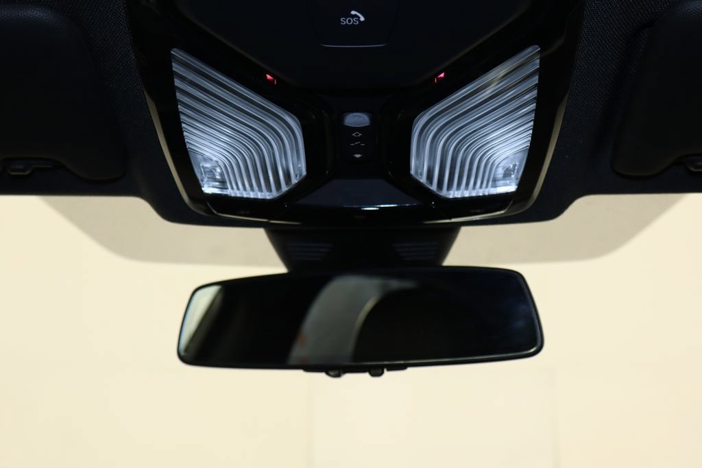 Used 2024 BMW 330i Sedan RWD image 25