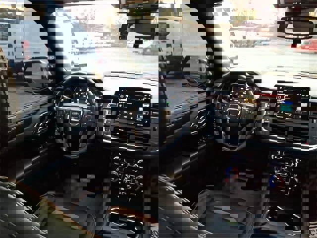 Used 2023 GMC Yukon XL AT4 w/ AT4 Premium Plus Package image 17