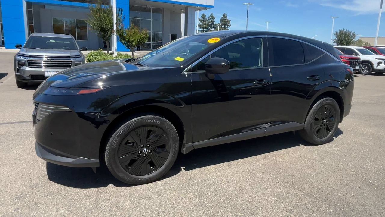 Used 2025 Nissan Murano SV FWD image 3