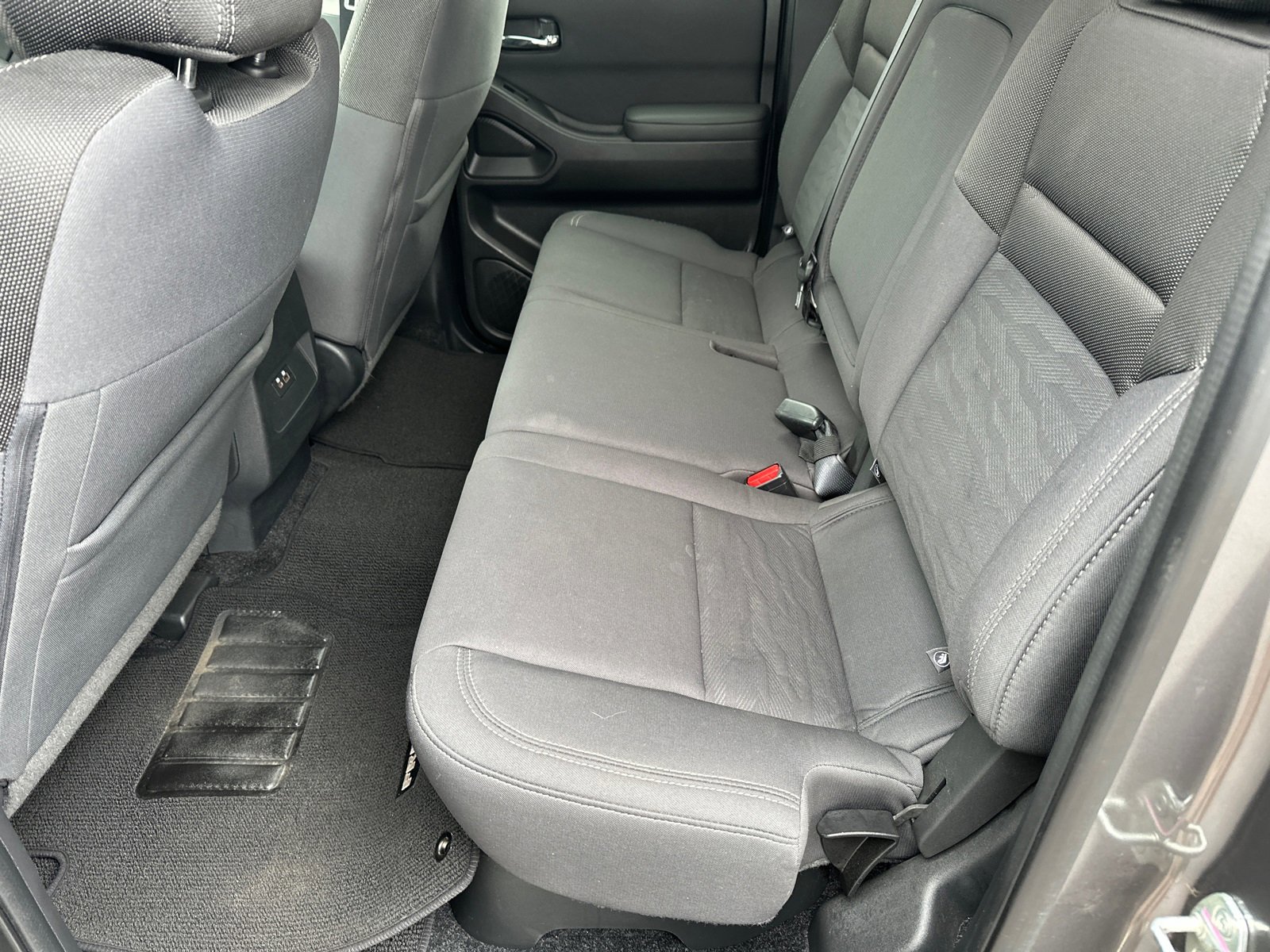 Certified 2022 Nissan Frontier SV image 20