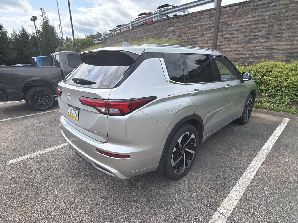 Used 2022 Mitsubishi Outlander SEL AWD/4WD image 6