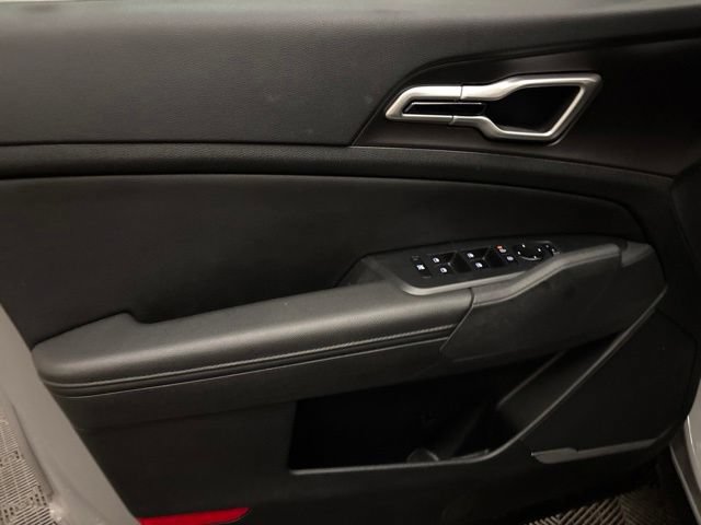 Certified 2026 Kia Sportage EX FWD image 11