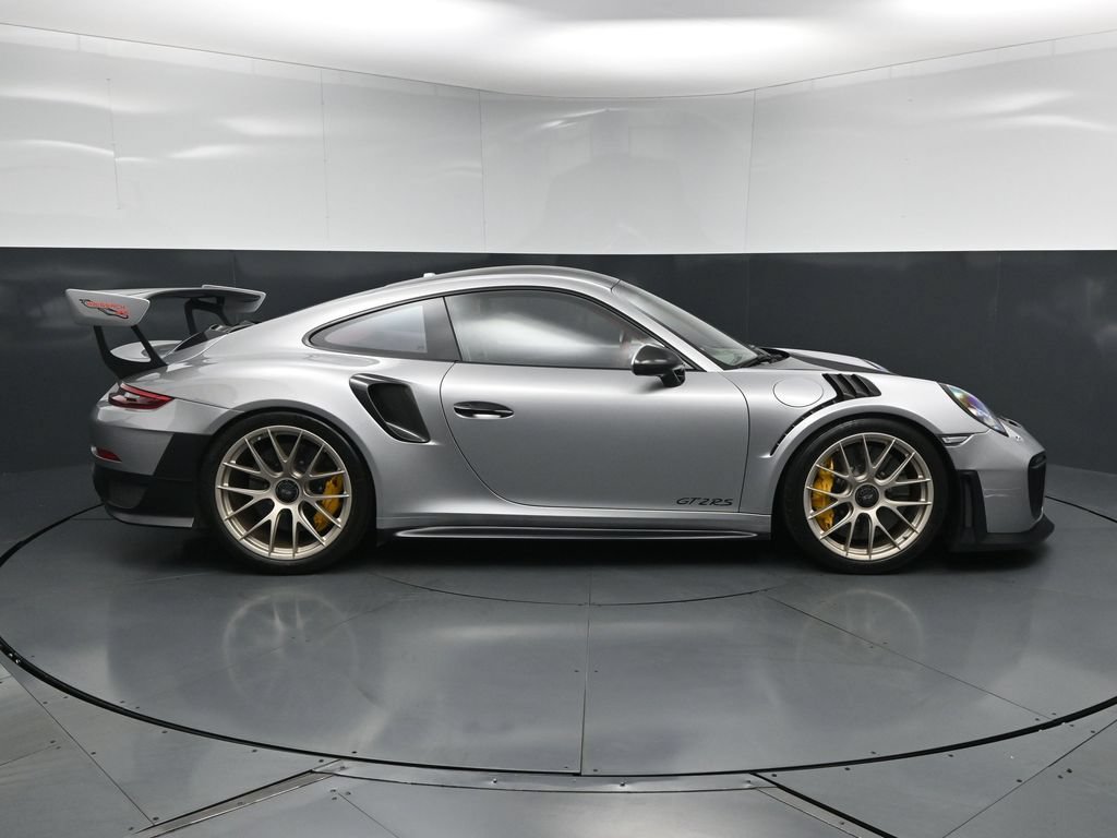 Used 2018 Porsche 911 GT2 RS RWD image 11