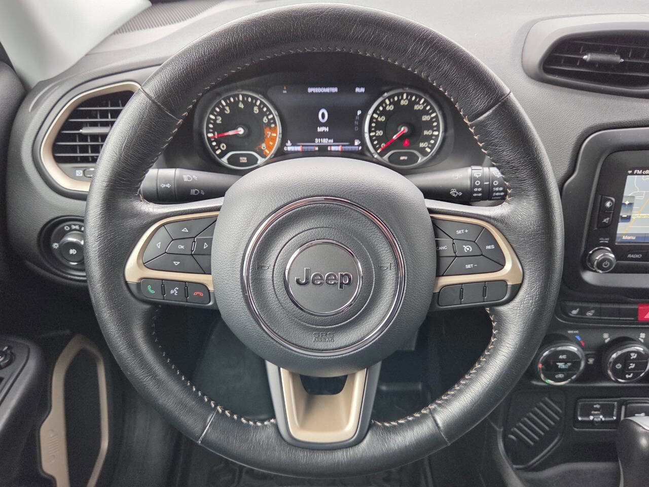 Used 2016 Jeep Renegade Limited FWD image 12